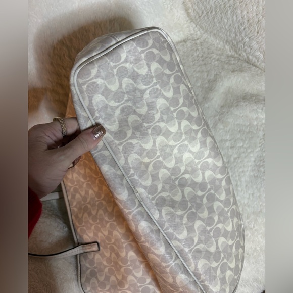 Coach City Tote in white and gray signature coated canvas with leather details - Picture 8 of 13